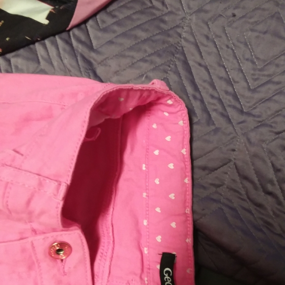 Clothes - Picture 3 of 3